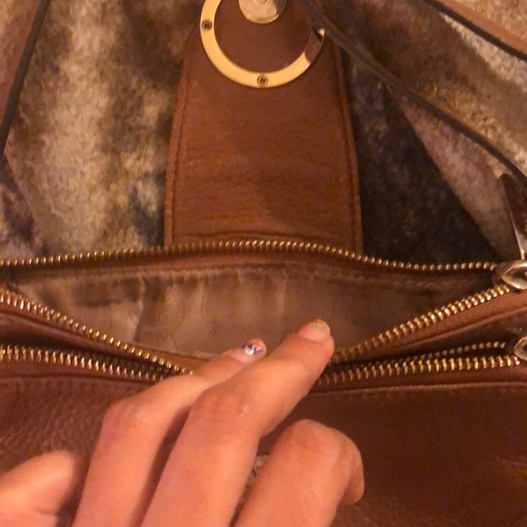 COPY - MK small crossbody *HAS FLAWS* - Picture 5 of 8